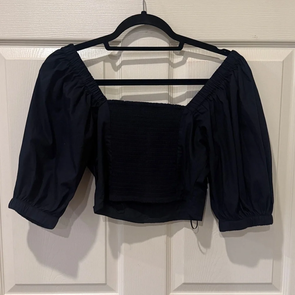 Abercrombie & Fitch black puff sleeve crop top, small